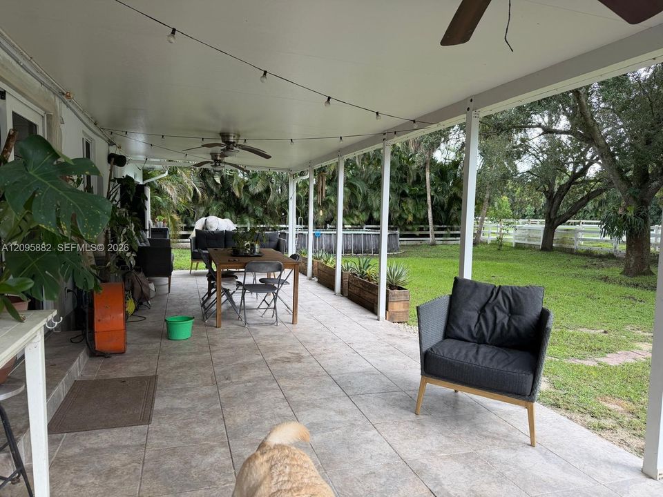 En Venta: $2,000,000 (3 camas, 2 baños, 1740 Pies cuadrados)