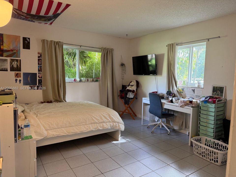 En Venta: $2,000,000 (3 camas, 2 baños, 1740 Pies cuadrados)