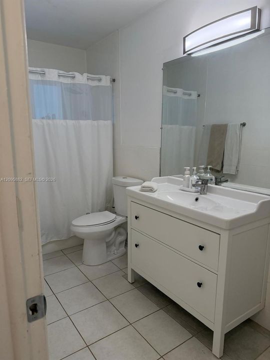 En Venta: $2,000,000 (3 camas, 2 baños, 1740 Pies cuadrados)