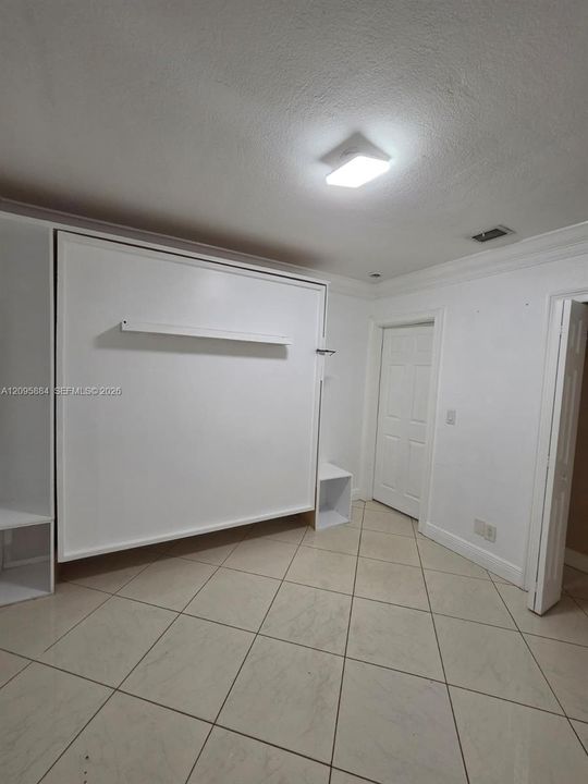 For Rent: $2,500 (2 beds, 1 baths, 1624 Square Feet)