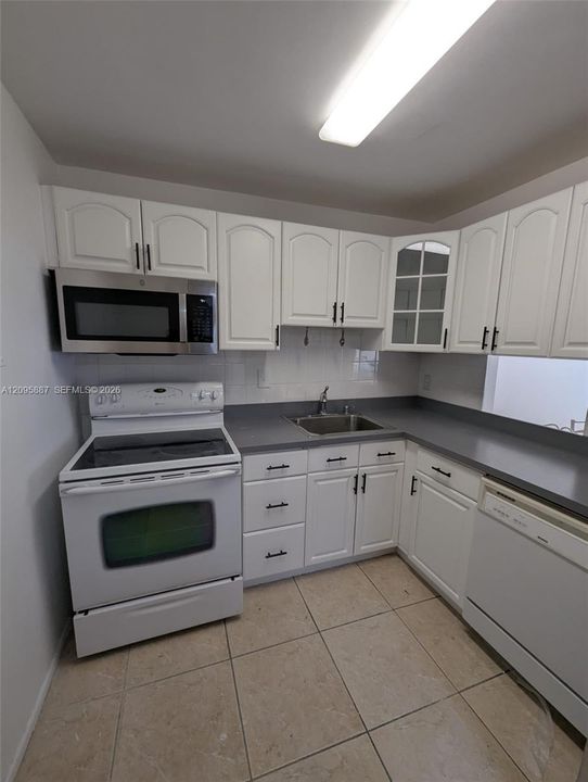 В аренду: $1,800 (1 спален, 1 ванн, 780 Квадратных фут)