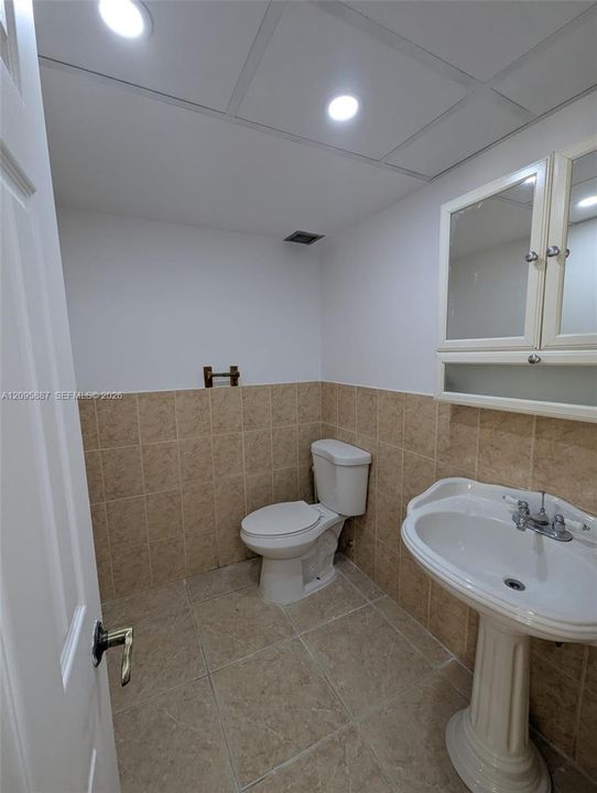 В аренду: $1,800 (1 спален, 1 ванн, 780 Квадратных фут)