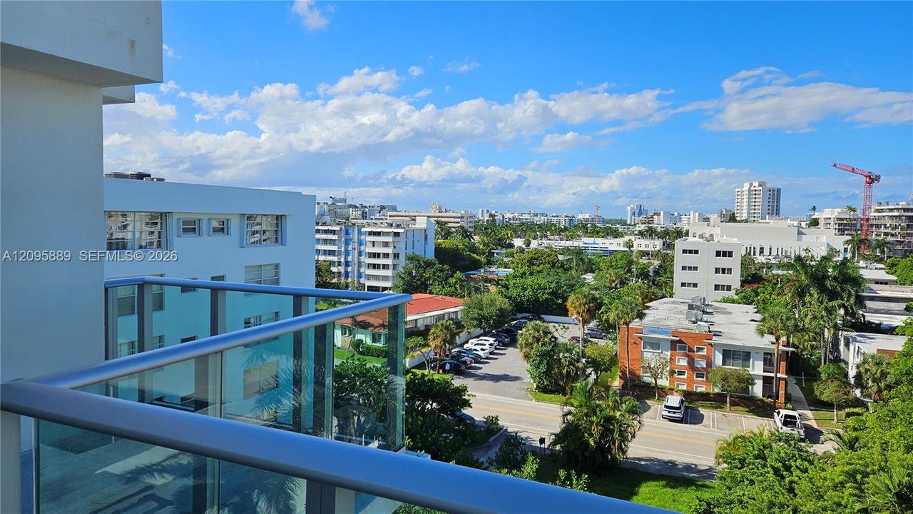 На продажу: $609,000 (2 спален, 2 ванн, 1325 Квадратных фут)