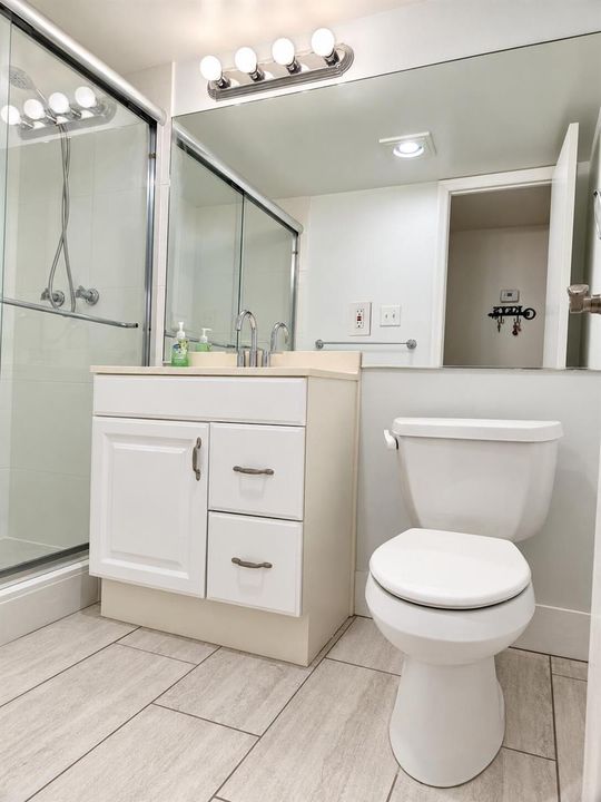 2nd bedroom-bathroom-2