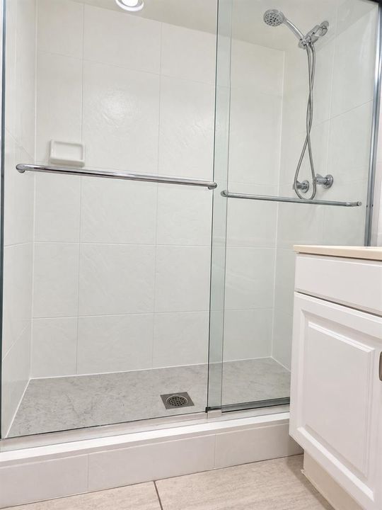 2nd bedroom-bathroom