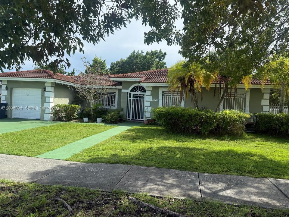 For Sale: $575,000 (3 beds, 2 baths, 1521 Square Feet)