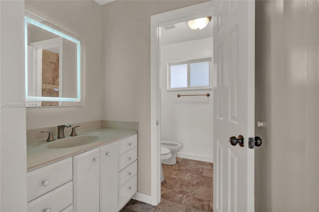 For Rent: $3,500 (3 beds, 2 baths, 1416 Square Feet)