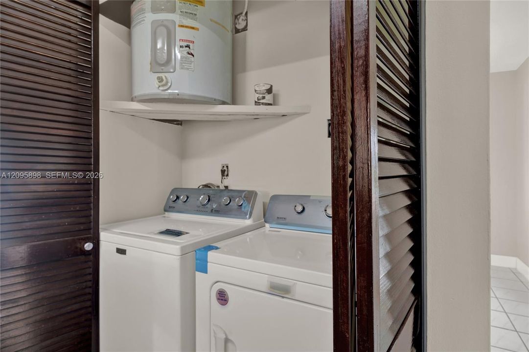 For Rent: $3,500 (3 beds, 2 baths, 1416 Square Feet)