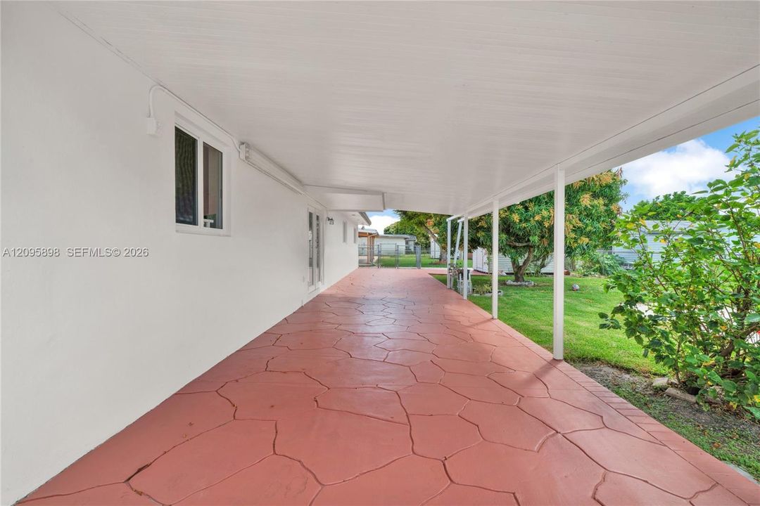For Rent: $3,500 (3 beds, 2 baths, 1416 Square Feet)