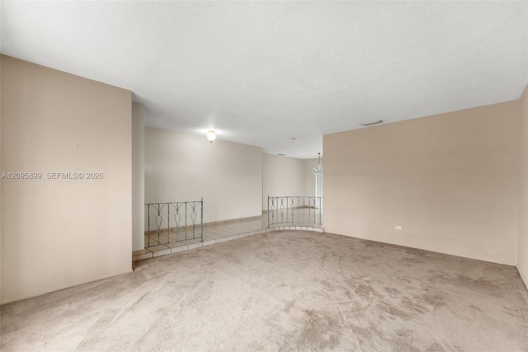 En Venta: $829,000 (3 camas, 2 baños, 1902 Pies cuadrados)