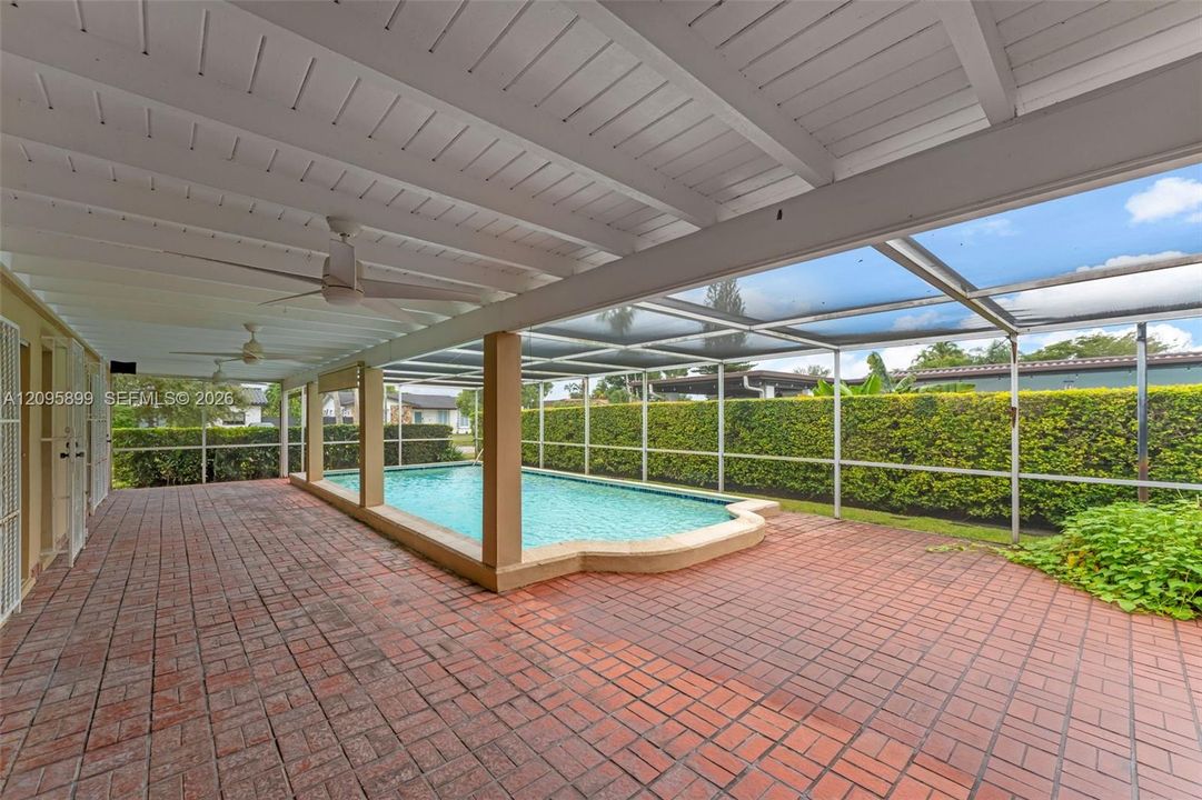 En Venta: $829,000 (3 camas, 2 baños, 1902 Pies cuadrados)