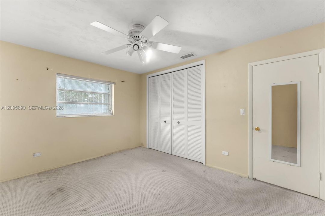 En Venta: $829,000 (3 camas, 2 baños, 1902 Pies cuadrados)