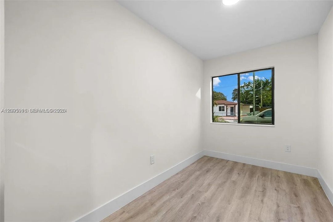 En Renta: $3,950 (4 camas, 2 baños, 1596 Pies cuadrados)
