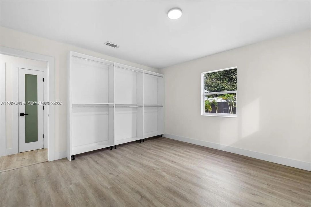 En Renta: $3,950 (4 camas, 2 baños, 1596 Pies cuadrados)