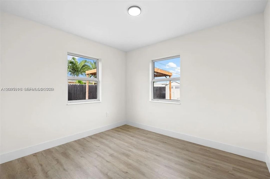 En Renta: $3,950 (4 camas, 2 baños, 1596 Pies cuadrados)