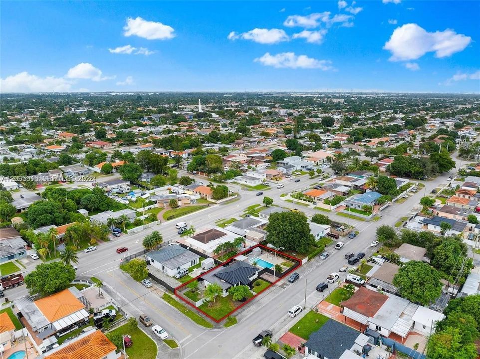 En Renta: $3,950 (4 camas, 2 baños, 1596 Pies cuadrados)