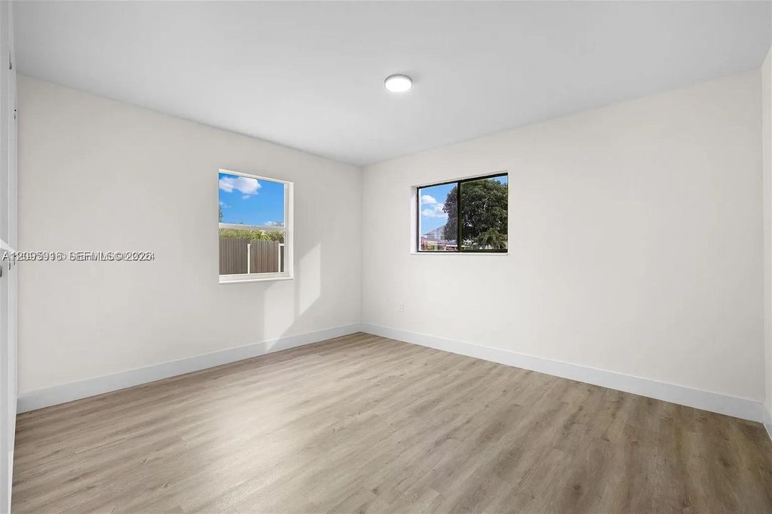 En Renta: $3,950 (4 camas, 2 baños, 1596 Pies cuadrados)