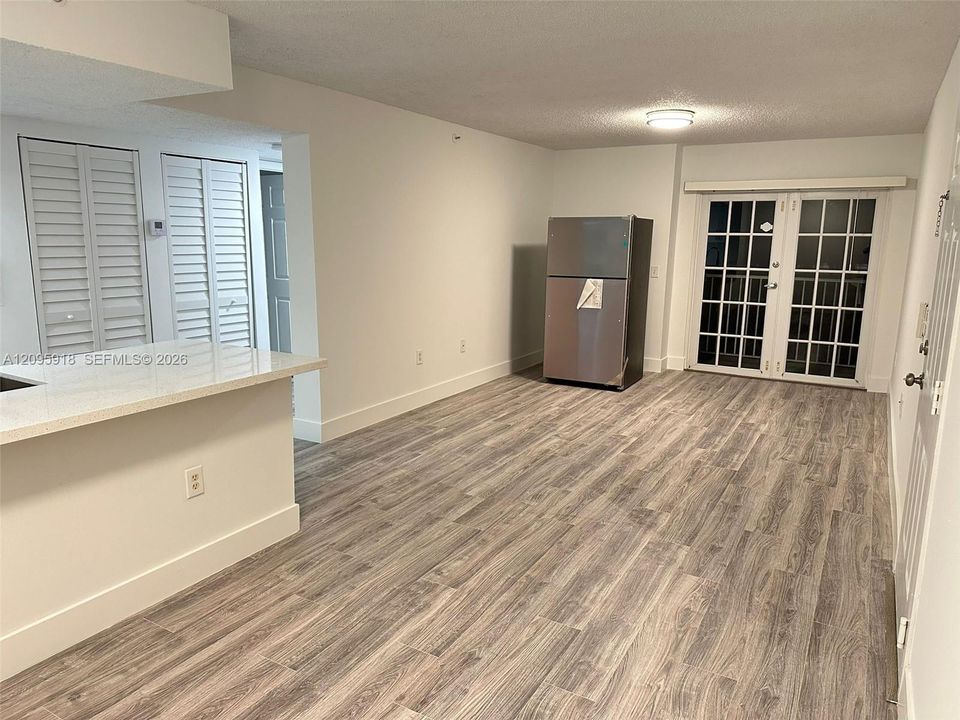 For Rent: $1,825 (1 beds, 1 baths, 778 Square Feet)