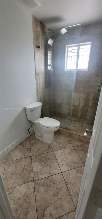 For Rent: $2,499 (2 beds, 2 baths, 870 Square Feet)