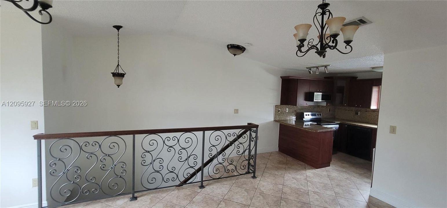 For Rent: $2,499 (2 beds, 2 baths, 870 Square Feet)