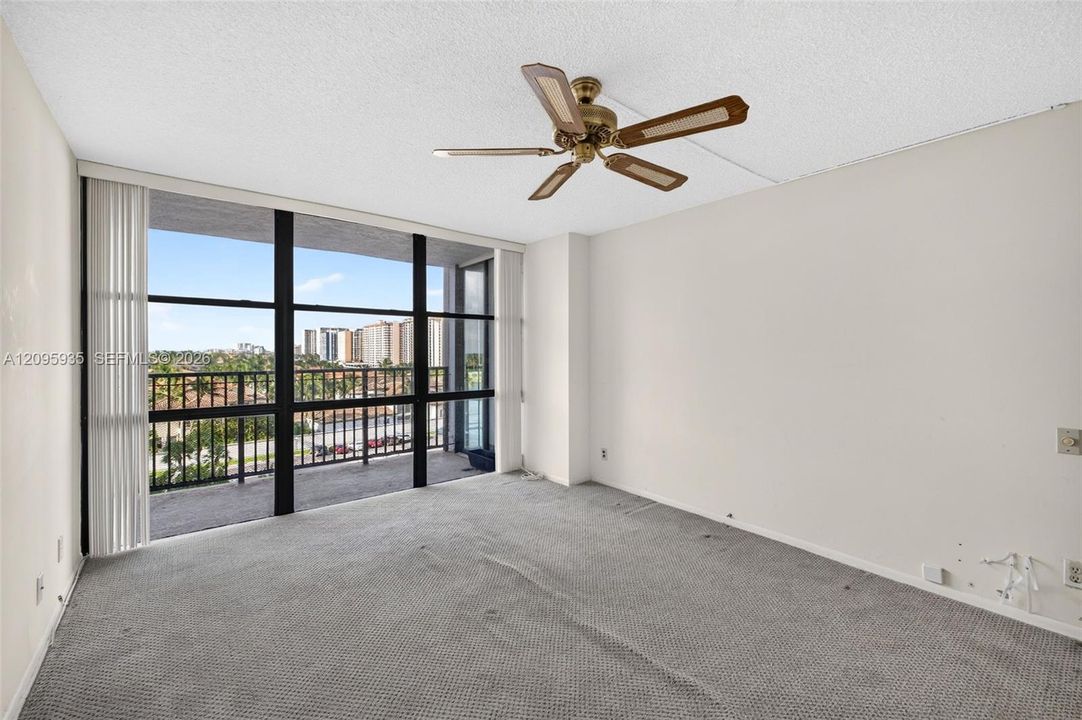 En Venta: $325,000 (2 camas, 2 baños, 1455 Pies cuadrados)