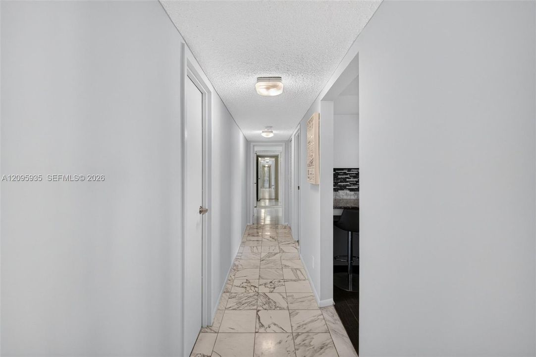 En Venta: $325,000 (2 camas, 2 baños, 1455 Pies cuadrados)