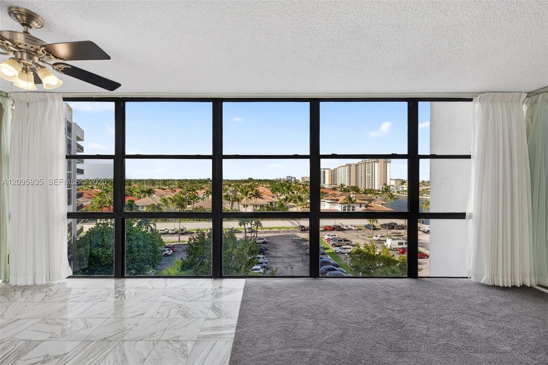 En Venta: $325,000 (2 camas, 2 baños, 1455 Pies cuadrados)