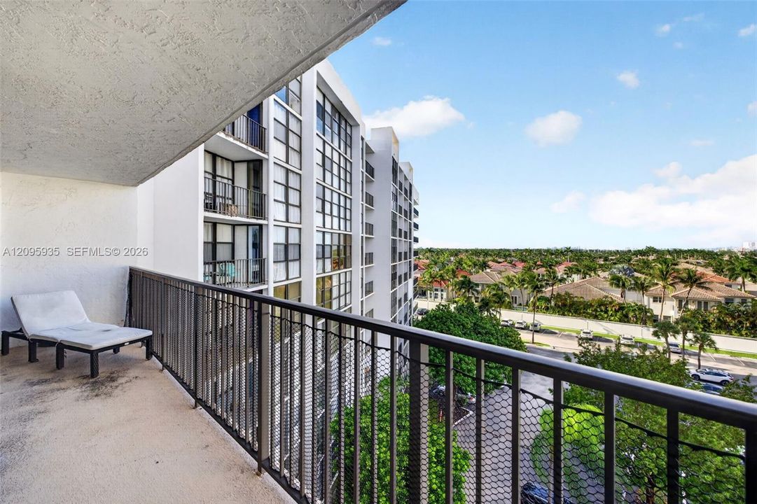 En Venta: $325,000 (2 camas, 2 baños, 1455 Pies cuadrados)