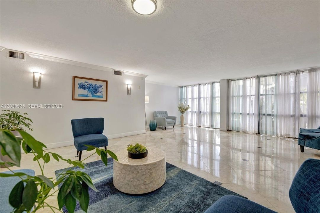 En Venta: $325,000 (2 camas, 2 baños, 1455 Pies cuadrados)