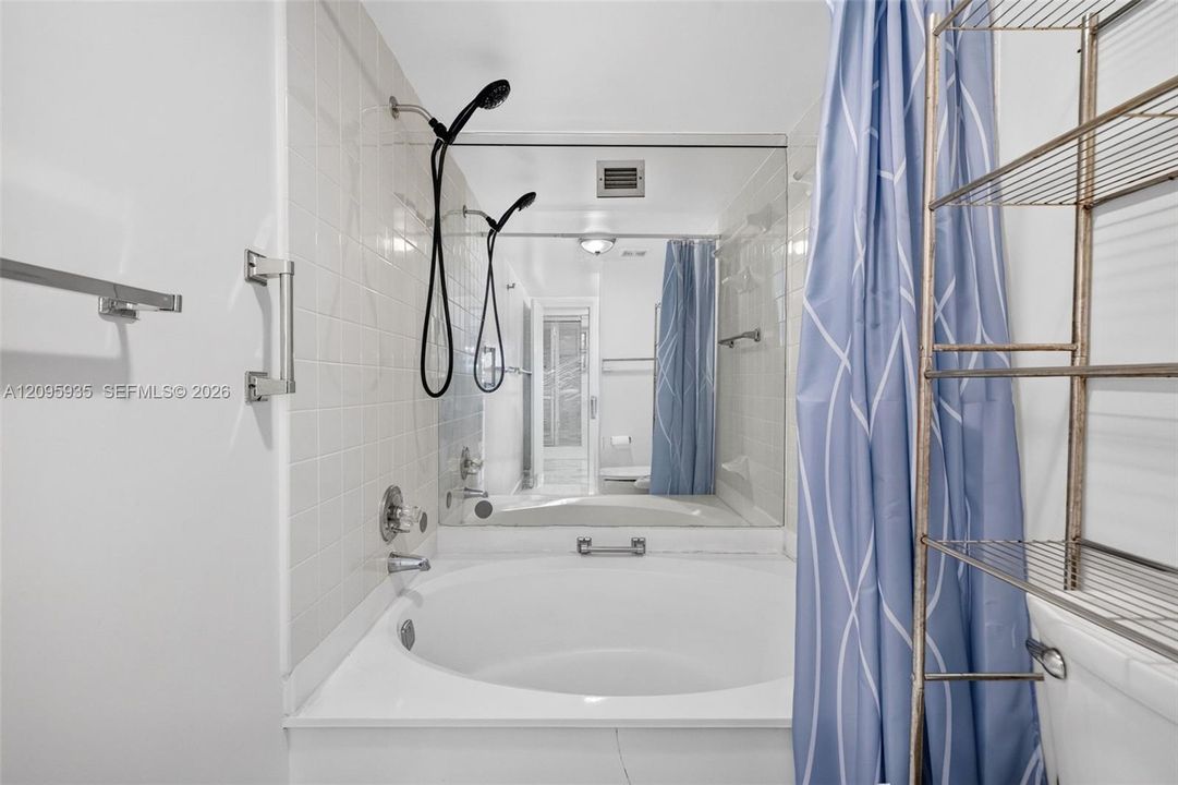 En Venta: $325,000 (2 camas, 2 baños, 1455 Pies cuadrados)