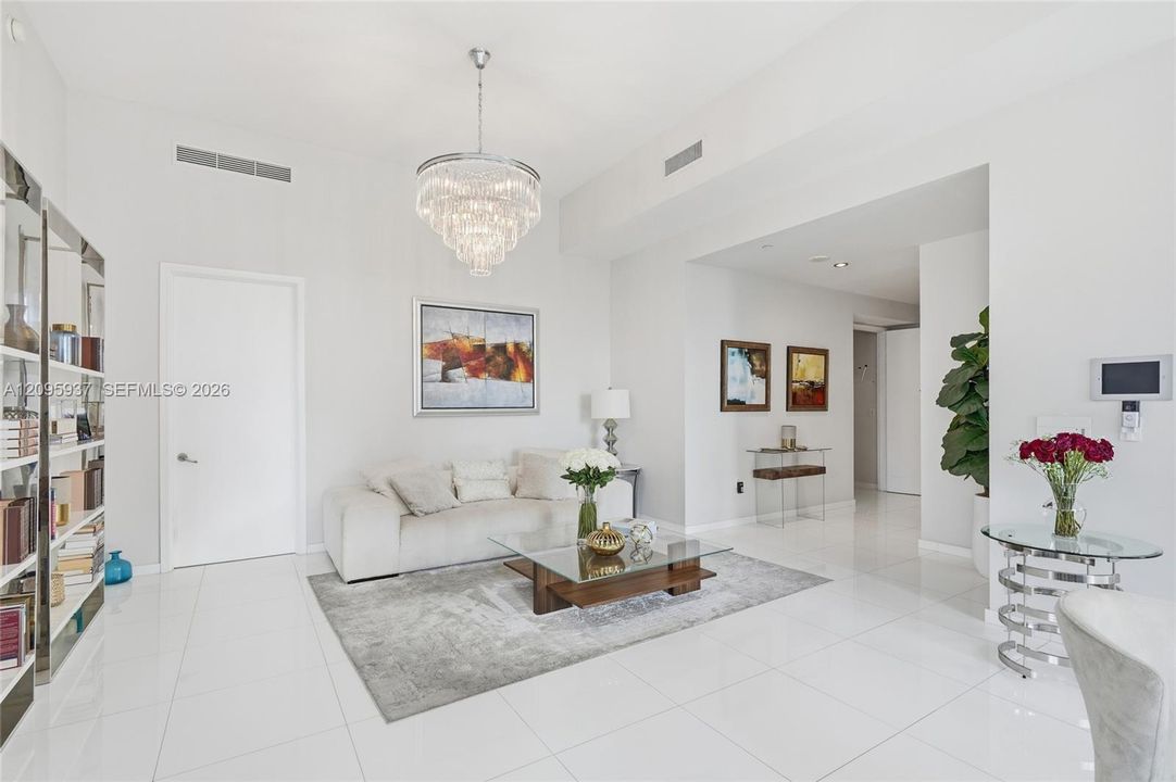 For Sale: $2,695,000 (3 beds, 3 baths, 2065 Square Feet)