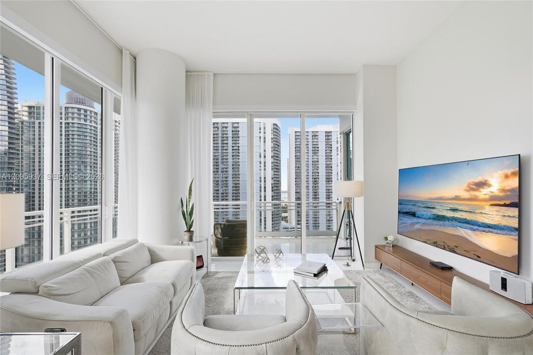 For Sale: $2,695,000 (3 beds, 3 baths, 2065 Square Feet)