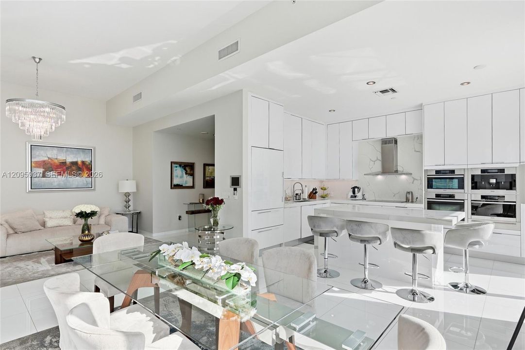 For Sale: $2,695,000 (3 beds, 3 baths, 2065 Square Feet)