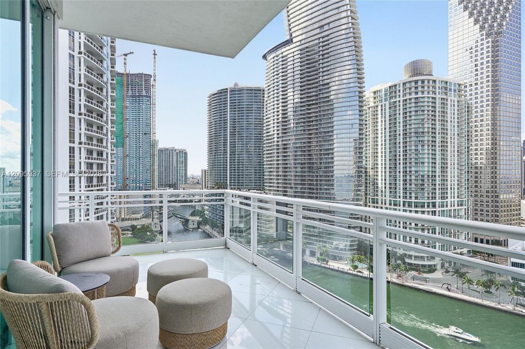 For Sale: $2,695,000 (3 beds, 3 baths, 2065 Square Feet)