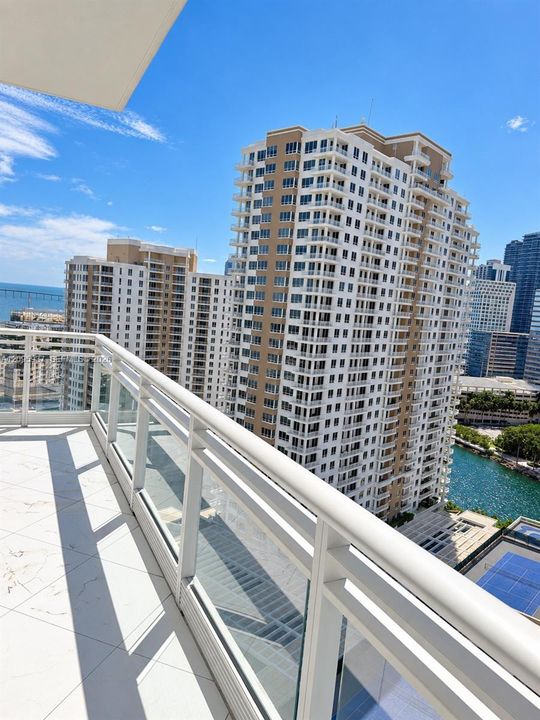 For Sale: $2,695,000 (3 beds, 3 baths, 2065 Square Feet)