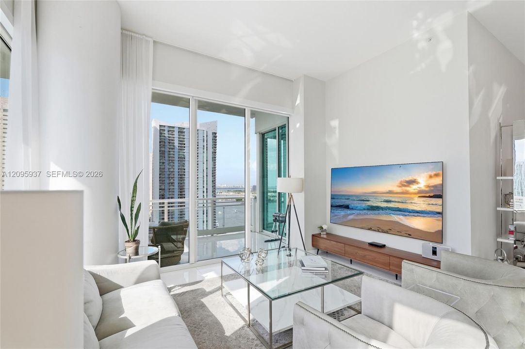 For Sale: $2,695,000 (3 beds, 3 baths, 2065 Square Feet)