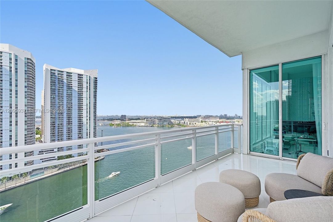 For Sale: $2,695,000 (3 beds, 3 baths, 2065 Square Feet)