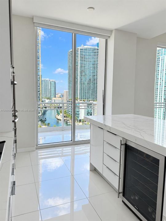 For Sale: $2,695,000 (3 beds, 3 baths, 2065 Square Feet)