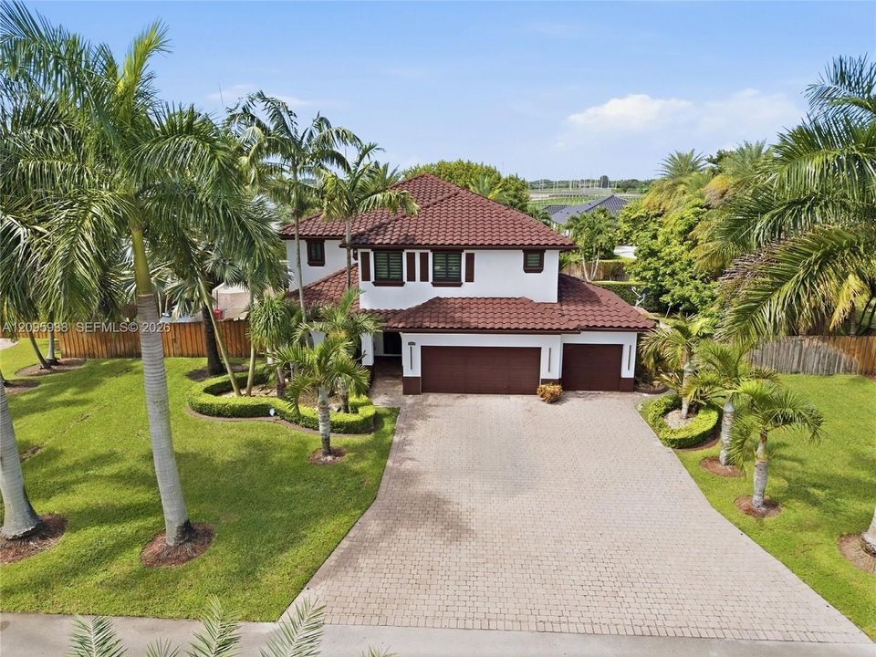 For Sale: $1,200,000 (5 beds, 4 baths, 3598 Square Feet)