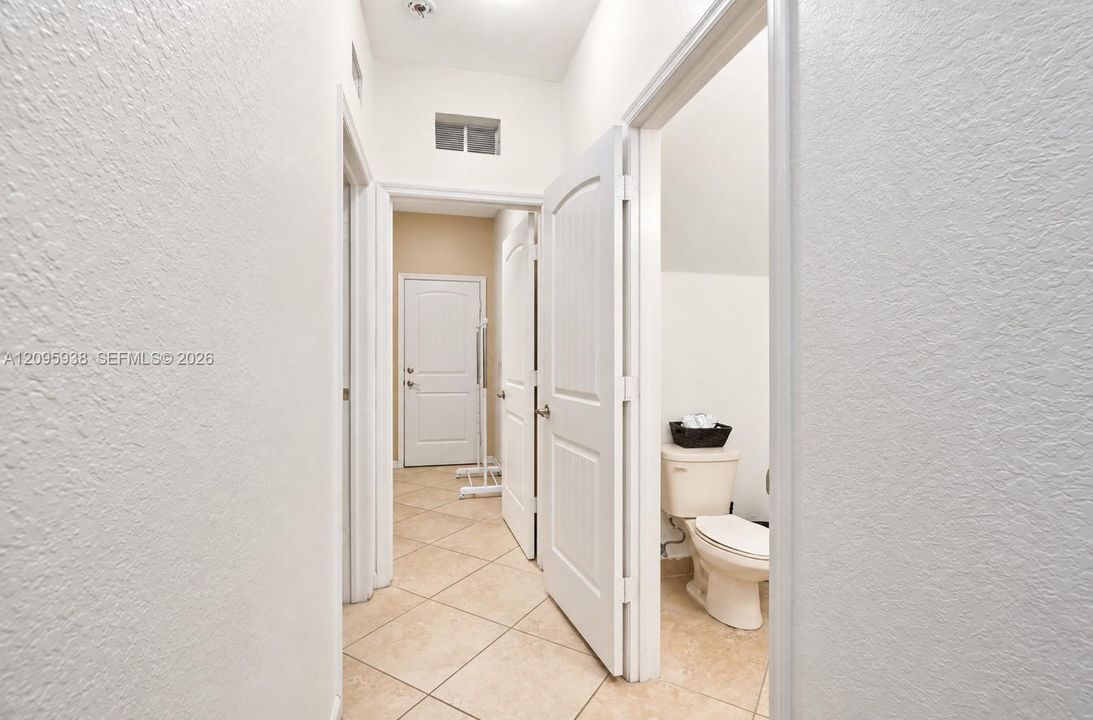 For Sale: $1,200,000 (5 beds, 4 baths, 3598 Square Feet)