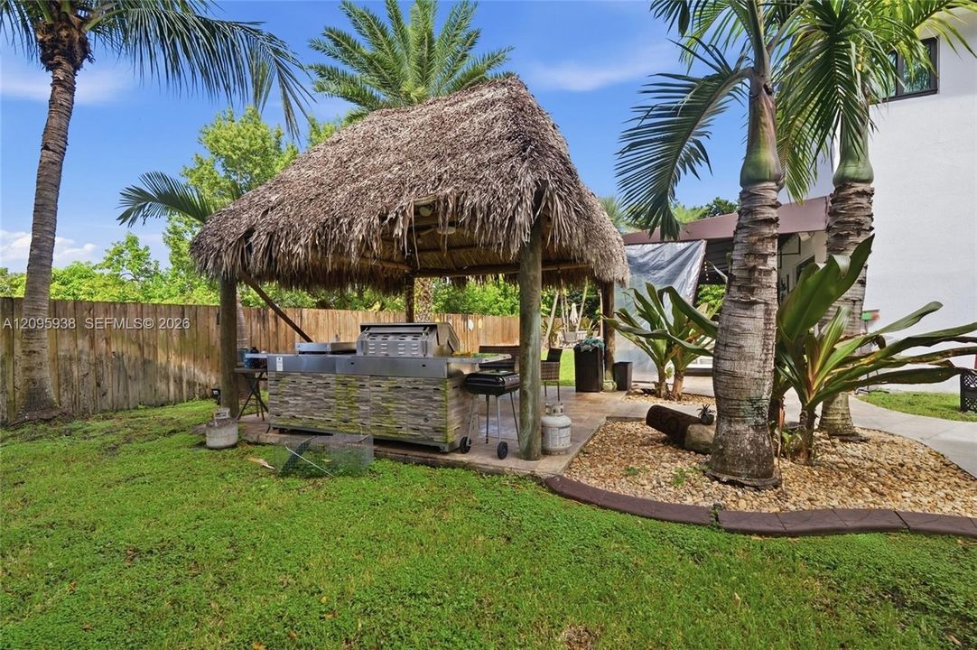 For Sale: $1,200,000 (5 beds, 4 baths, 3598 Square Feet)