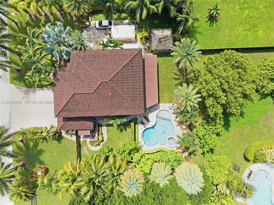 For Sale: $1,200,000 (5 beds, 4 baths, 3598 Square Feet)