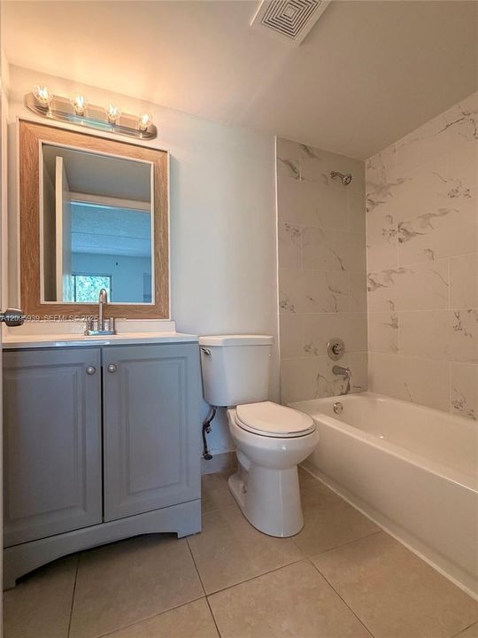 For Rent: $2,350 (2 beds, 2 baths, 900 Square Feet)