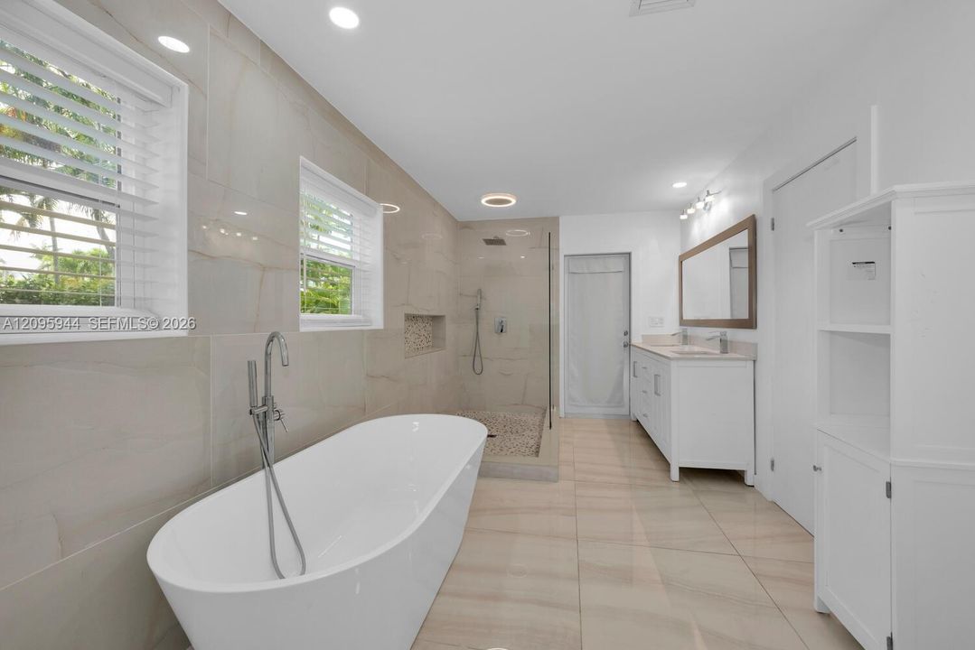 For Sale: $1,850,000 (5 beds, 3 baths, 3105 Square Feet)