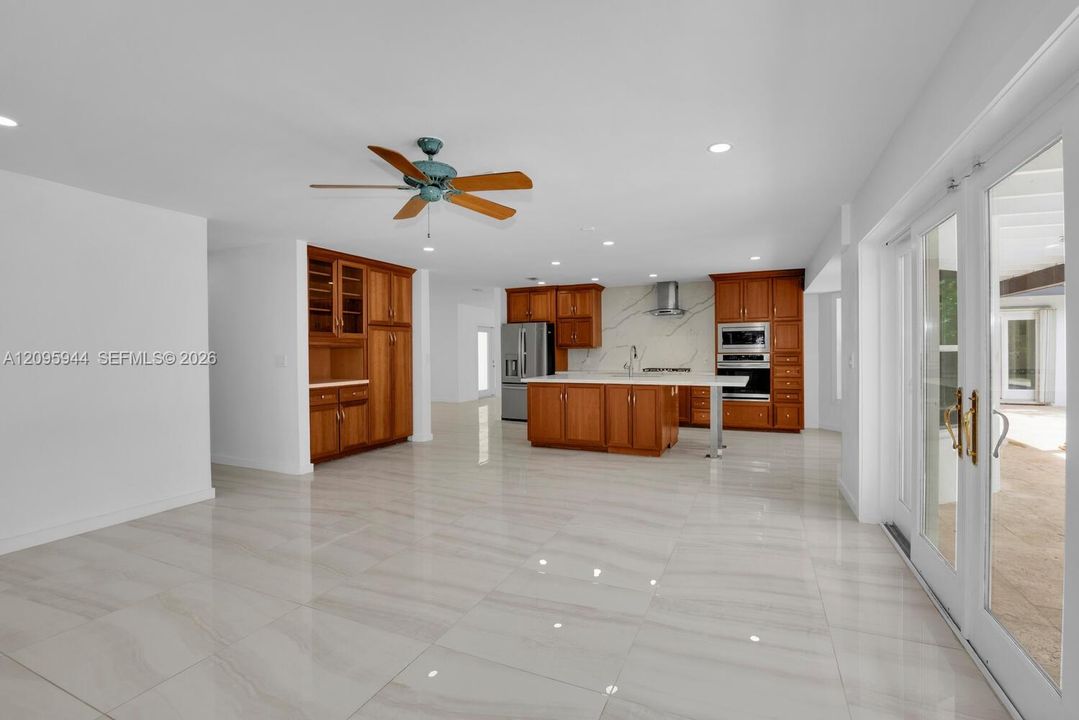 For Sale: $1,850,000 (5 beds, 3 baths, 3105 Square Feet)
