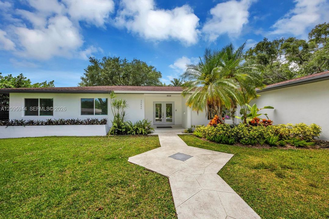 For Sale: $1,850,000 (5 beds, 3 baths, 3105 Square Feet)