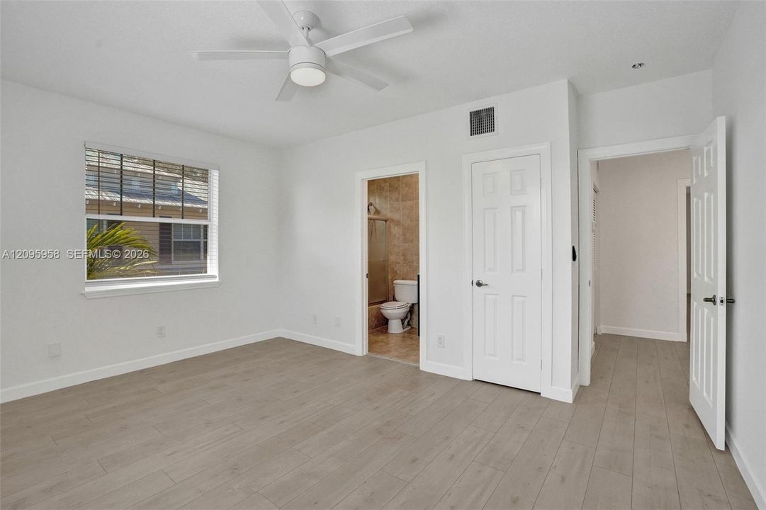 En Venta: $520,000 (2 camas, 2 baños, 1669 Pies cuadrados)