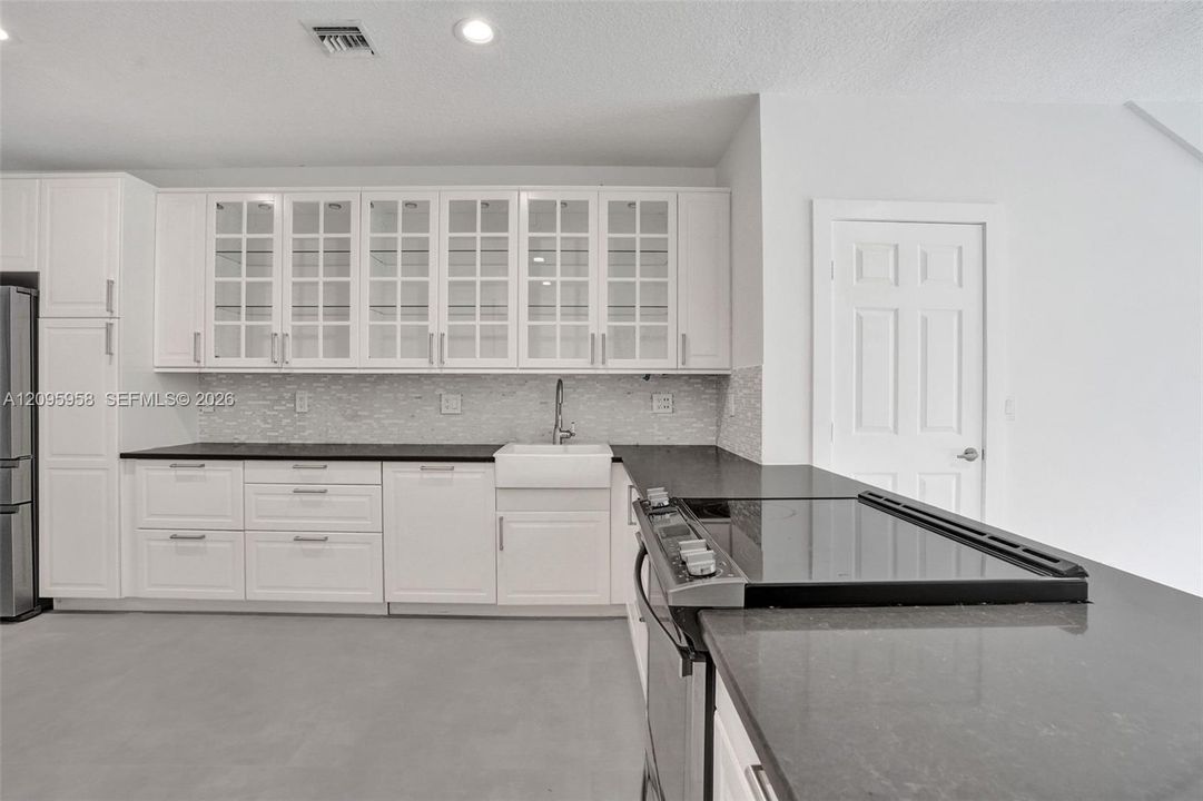 En Venta: $520,000 (2 camas, 2 baños, 1669 Pies cuadrados)