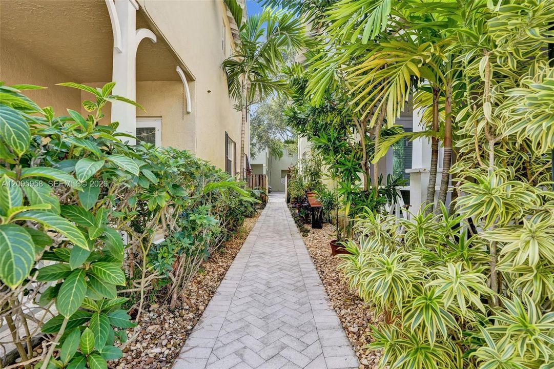 En Venta: $520,000 (2 camas, 2 baños, 1669 Pies cuadrados)