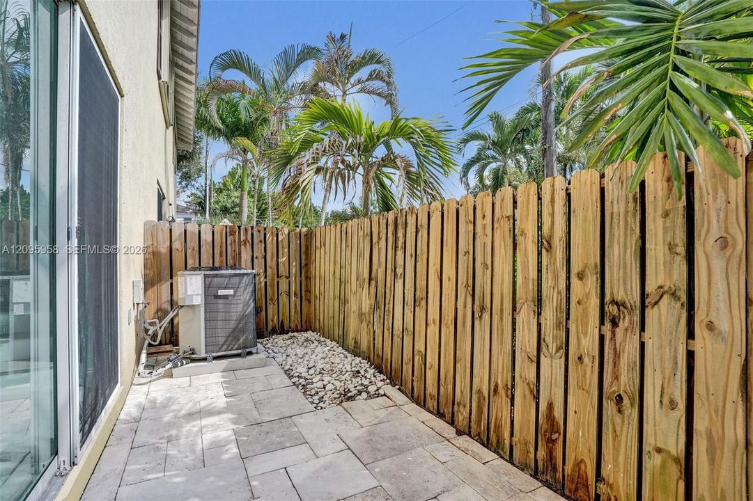 En Venta: $520,000 (2 camas, 2 baños, 1669 Pies cuadrados)